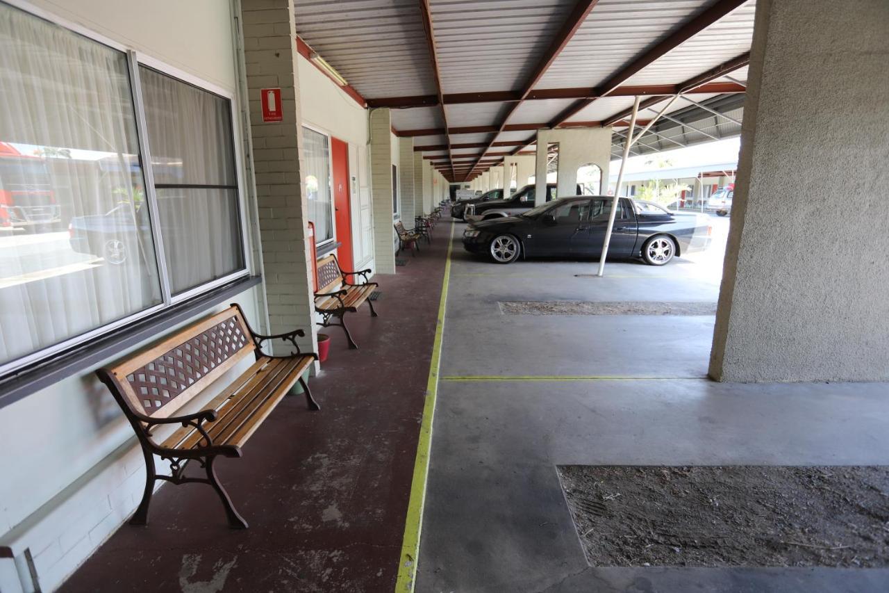 Tropic Coast Motel Mackay Bagian luar foto