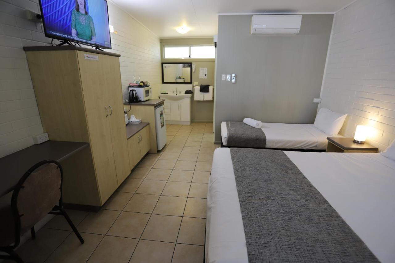 Tropic Coast Motel Mackay Bagian luar foto