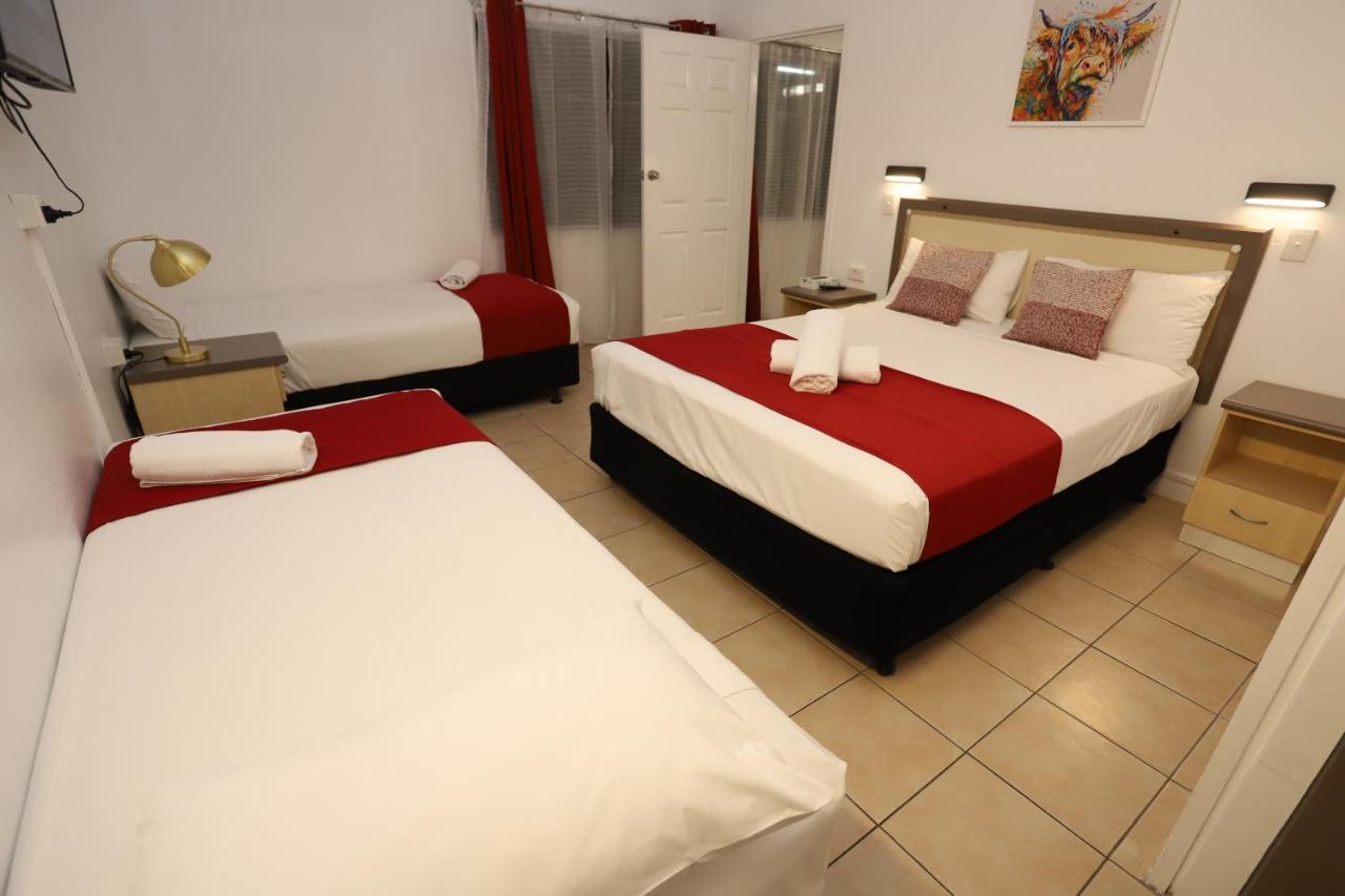 Tropic Coast Motel Mackay Bagian luar foto