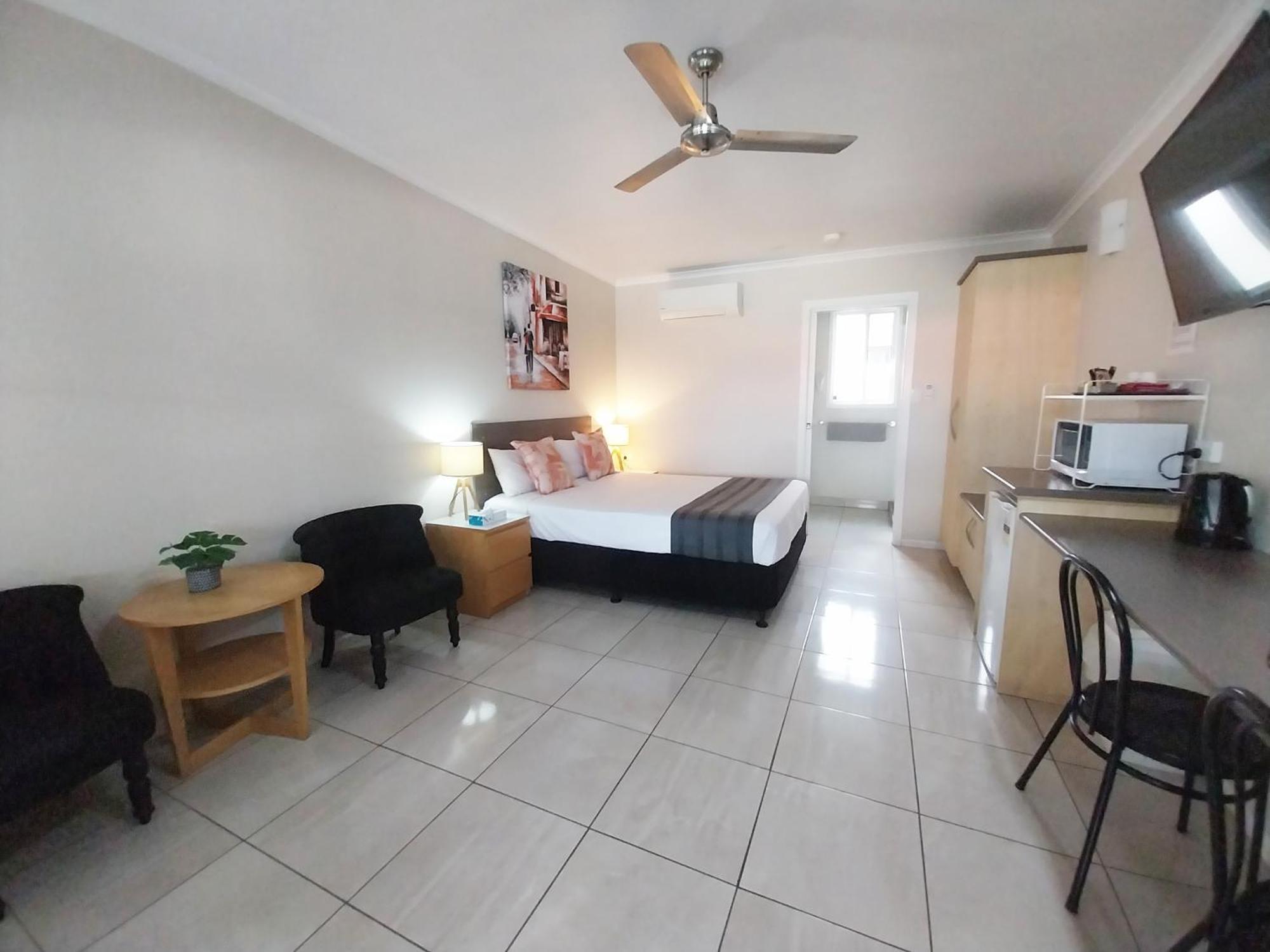 Tropic Coast Motel Mackay Bagian luar foto