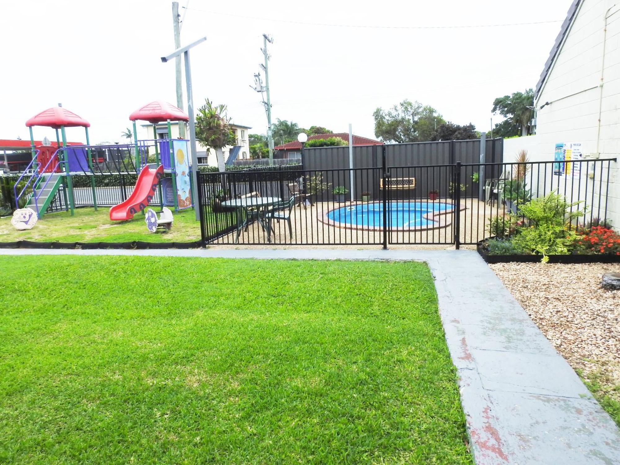 Tropic Coast Motel Mackay Bagian luar foto