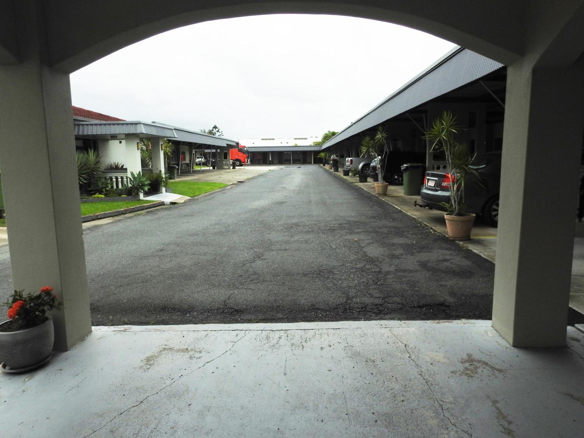 Tropic Coast Motel Mackay Bagian luar foto