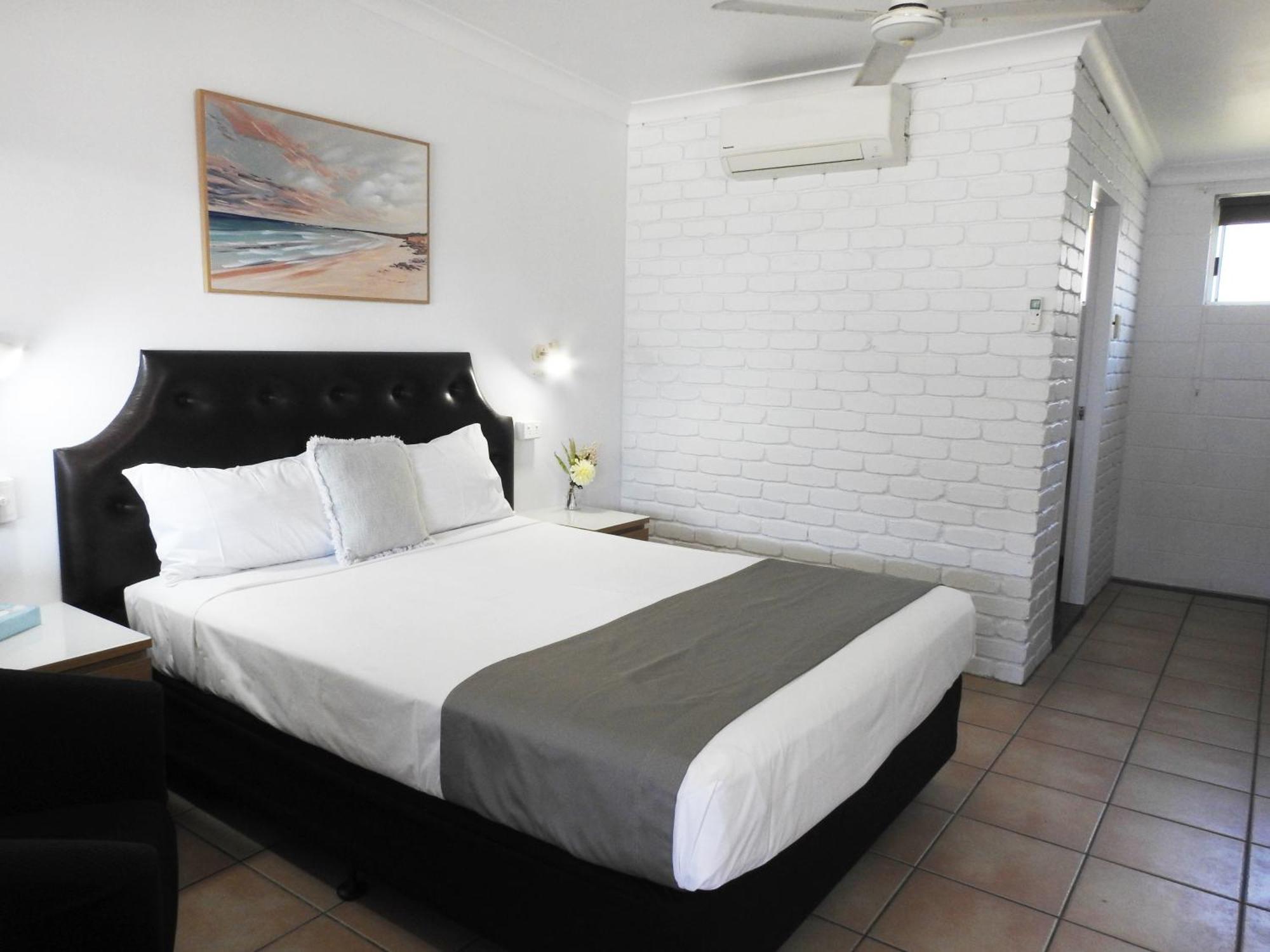 Tropic Coast Motel Mackay Bagian luar foto